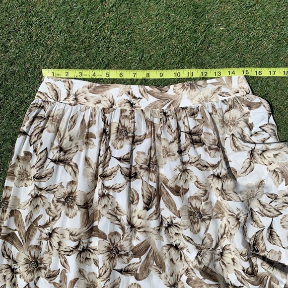 NEW! J. Jill Neutral Color Floral with Center Crossover Flowy Skirt - Picture 4 of 8